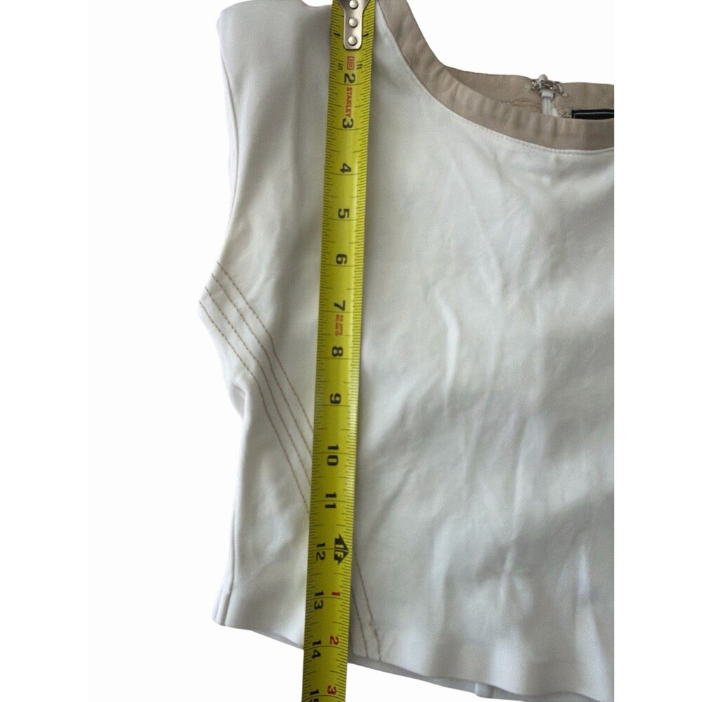 Maniere De Voir White Faux Leather‎ Sleeveless Crop Top Vest Size 8 Beige Trim - Picture 6 of 8